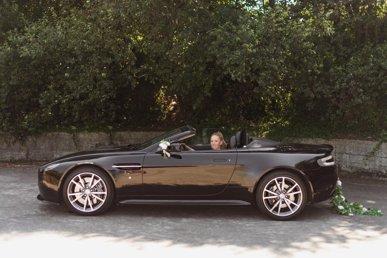 ASTON MARTIN VANTAGE CABRIO 