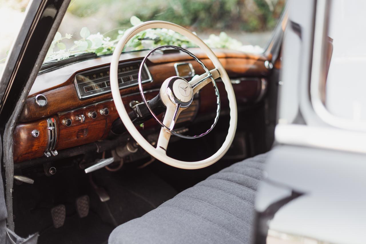 MERCEDES PONTON 220S